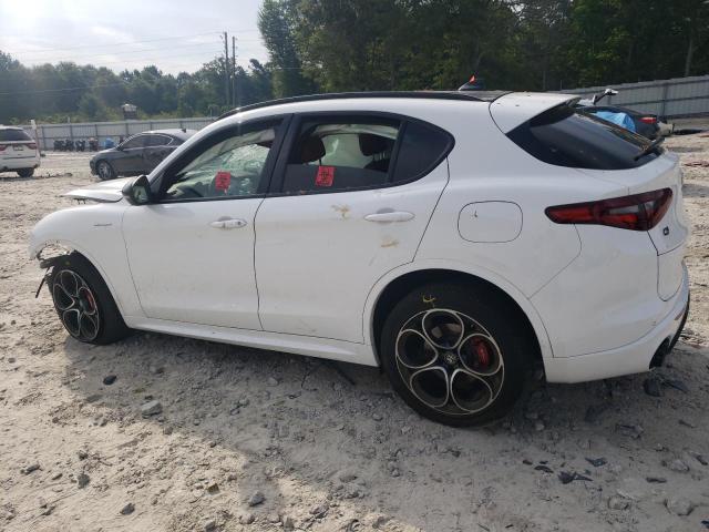 ZASPAKBN6N7D42137 - 2022 ALFA ROMEO STELVIO TI WHITE photo 2