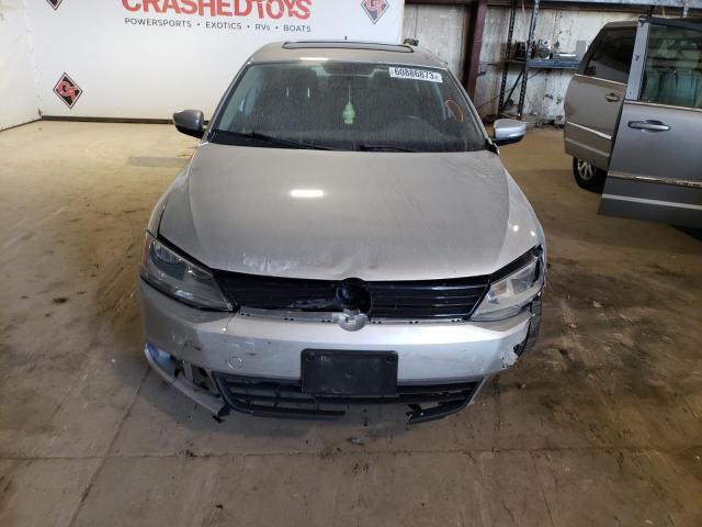 3VWDX7AJ4BM397352 - 2011 VOLKSWAGEN JETTA SE SILVER photo 5