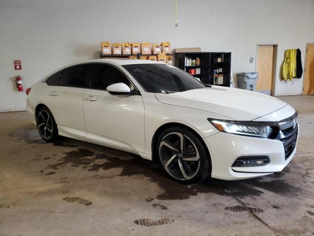 1HGCV2F35JA048022 - 2018 HONDA ACCORD SPORT Biały zdjęcie 4