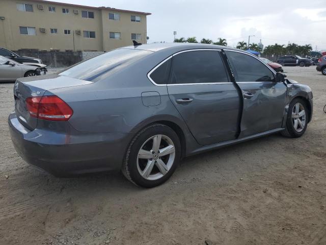 1VWBH7A32DC050712 - 2013 VOLKSWAGEN PASSAT SE GRAY photo 3