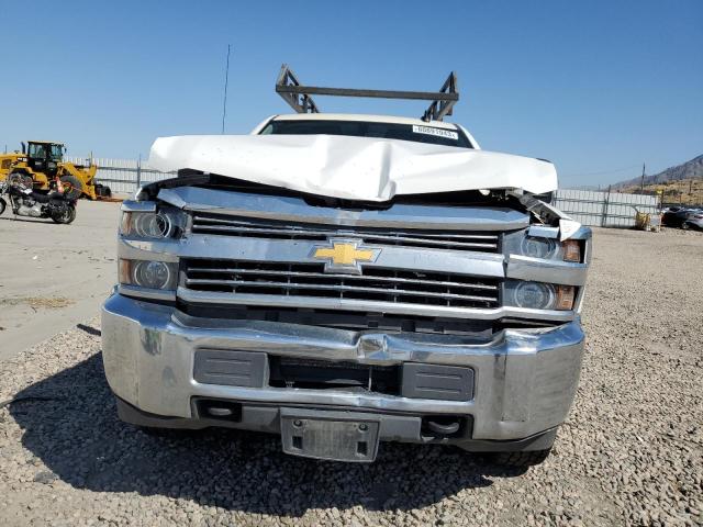 1GB2KYEG9FZ542195 - 2015 CHEVROLET SILVERADO K3500 WHITE photo 5