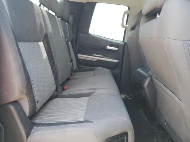 5TFUW5F17GX513177 - 2016 TOYOTA TUNDRA DOUBLE CAB SR/SR5 SILVER photo 10