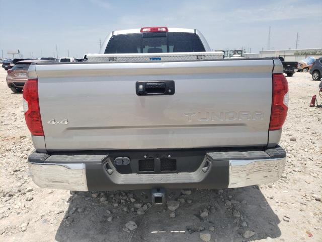 5TFUW5F17GX513177 - 2016 TOYOTA TUNDRA DOUBLE CAB SR/SR5 SILVER photo 6