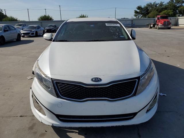 KNAGM4A71F5590076 - 2015 KIA OPTIMA LX WHITE photo 5