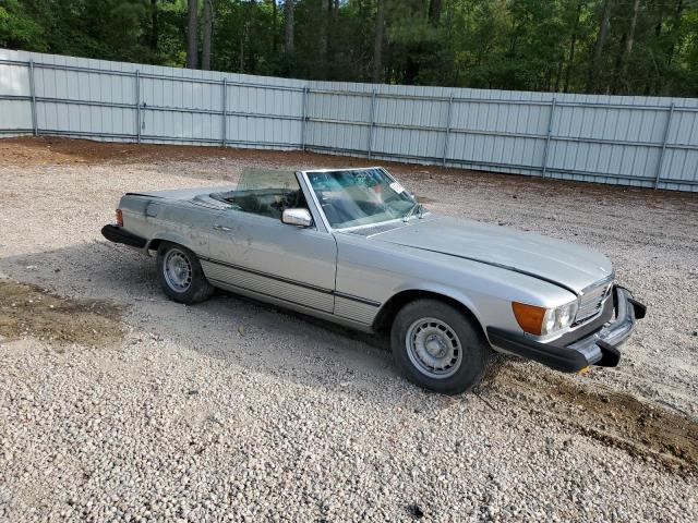 10704412032553 - 1976 MERCEDES-BENZ CP SILVER photo 4