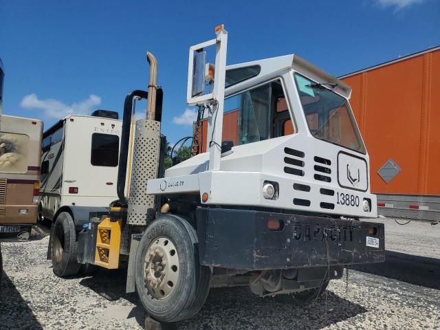 4LMBF5115BL021969 - 2011 CAPACITY OF TEXAS TJ5000 WHITE photo 1