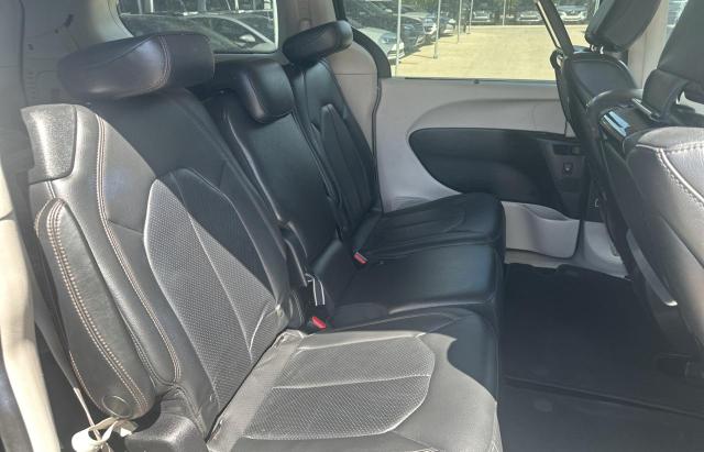 2C4RC1EG8HR633079 - 2017 CHRYSLER PACIFICA TOURING L PLUS CHARCOAL photo 6