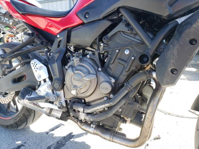 JYARM06E6HA011391 - 2017 YAMAHA FZ07 RED photo 7