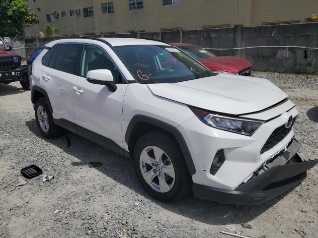 2T3W1RFV2MC172497 - 2021 TOYOTA RAV4 XLE WHITE photo 4