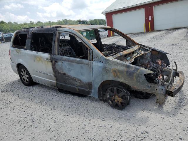 2C4RC1BGXCR105766 - 2012 CHRYSLER TOWN & COU TOURING SILVER photo 4