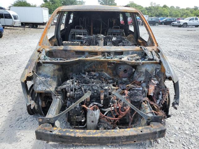 2C4RC1BGXCR105766 - 2012 CHRYSLER TOWN & COU TOURING SILVER photo 5