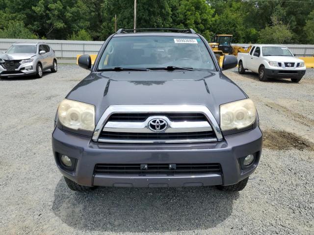 JTEBU14R170113523 - 2007 TOYOTA 4RUNNER SR5 فحمي صورة 5