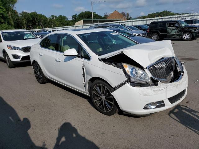 1G4PW5SK6G4153568 - 2016 BUICK VERANO SPORT TOURING WHITE photo 4