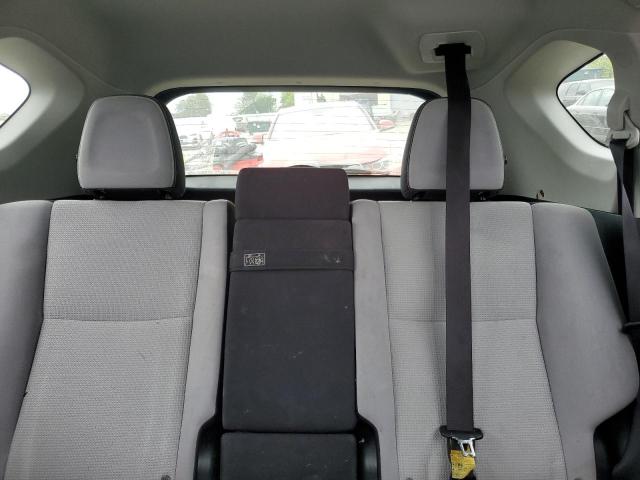 JTMRJREV0JD249504 - 2018 TOYOTA RAV4 HV LE Silber Foto 10