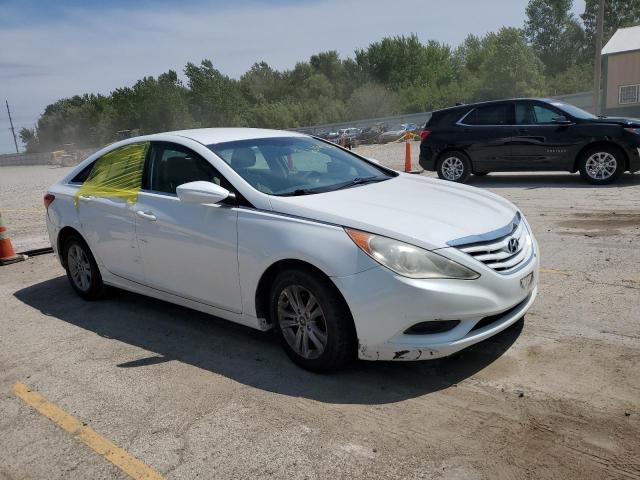 5NPEB4ACXBH267152 - 2011 HYUNDAI SONATA GLS WHITE photo 4