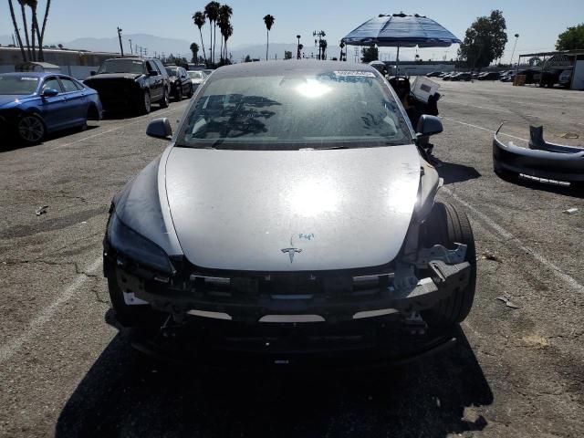 5YJ3E1EB8SF876091 - 2025 TESLA MODEL 3 SILVER photo 5