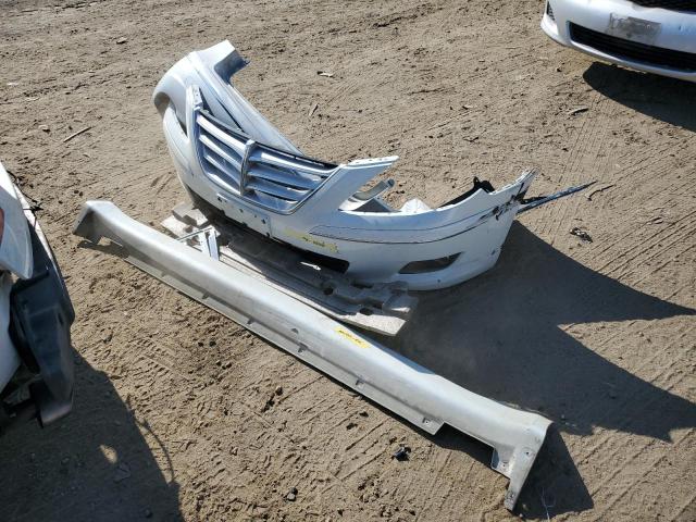 KMHGC4DE2BU117718 - 2011 HYUNDAI GENESIS 3.8L WHITE photo 12