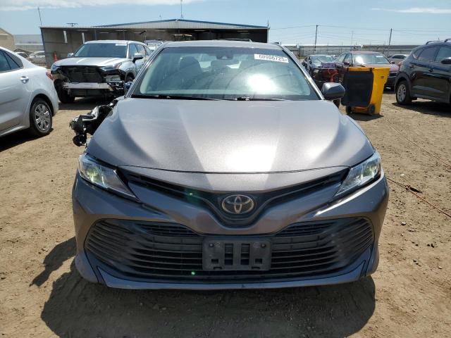 4T1C11AK2LU918826 - 2020 TOYOTA CAMRY LE CHARCOAL photo 5