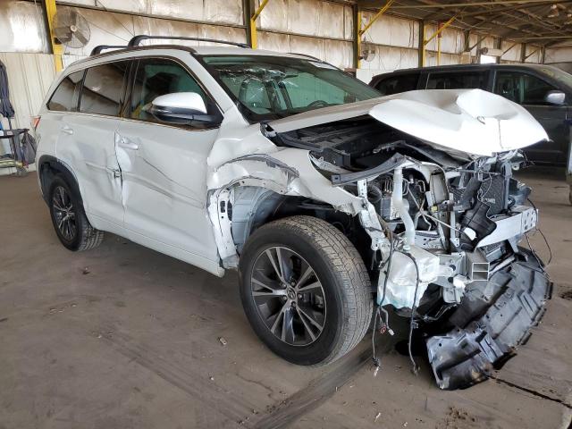5TDKKRFH7GS138971 - 2016 TOYOTA HIGHLANDER XLE WHITE photo 4