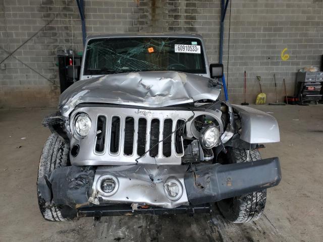 1C4AJWBG1JL937650 - 2018 JEEP WRANGLER SAHARA SILVER photo 5