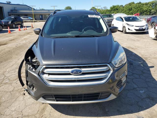 1FMCU9GD1JUA65461 - 2018 FORD ESCAPE SE GRAY photo 5