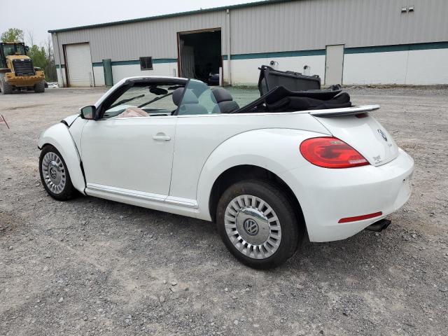 3VW517AT8GM800540 - 2016 VOLKSWAGEN BEETLE S/SE WHITE photo 2