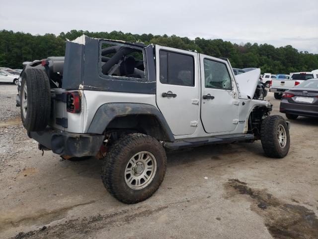 1J4GA39109L768219 - 2009 JEEP WRANGLER U X SILVER photo 3