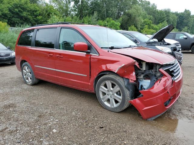 2A8HR541X9R597100 - 2009 CHRYSLER TOWN & COU TOURING RED photo 4