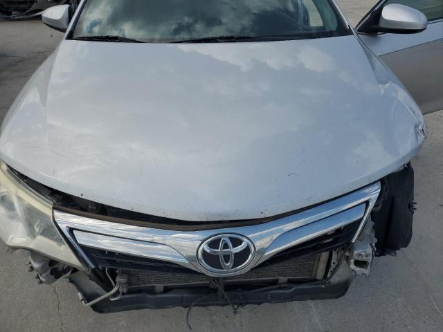 4T4BF1FK2ER424786 - 2014 TOYOTA CAMRY L SILVER photo 11