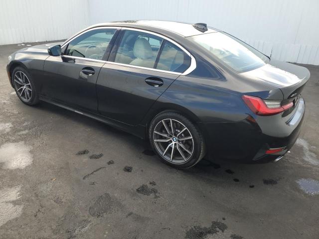 3MW5R7J06M8C12011 - 2021 BMW 330XI BLACK photo 2