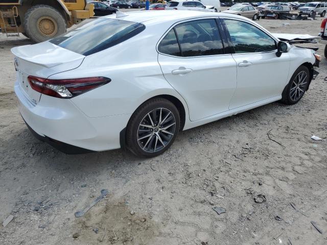 4T1F31AKXNU032831 - 2022 TOYOTA CAMRY XLE WHITE photo 3