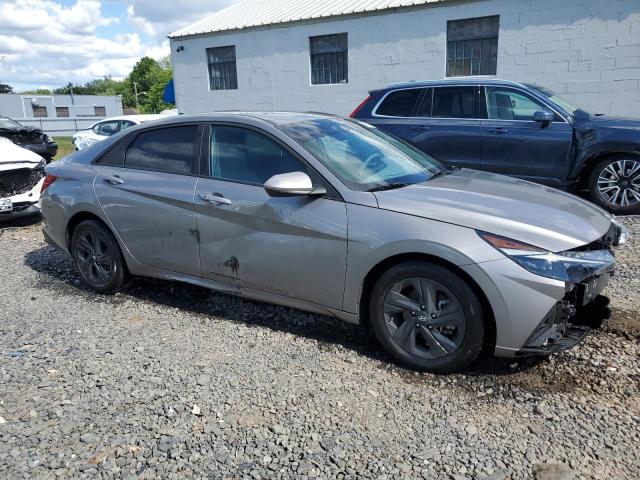 KMHLM4AG5PU551740 - 2023 HYUNDAI ELANTRA SEL GRAY photo 4