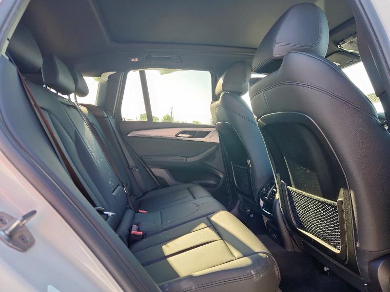 5UXTY3C01M9H97221 - 2021 BMW X3 SDRIVE30I WHITE photo 11