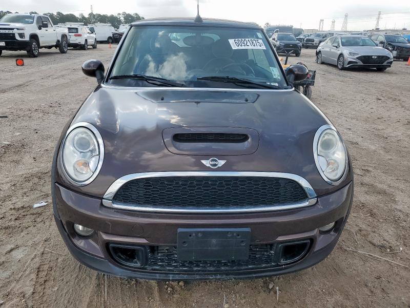 WMWZP3C58BTX83725 - 2011 MINI COOPER S 棕色 照片 5