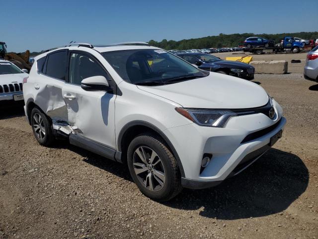 JTMRFREV9JJ251965 - 2018 TOYOTA RAV4 ADVENTURE WHITE photo 4