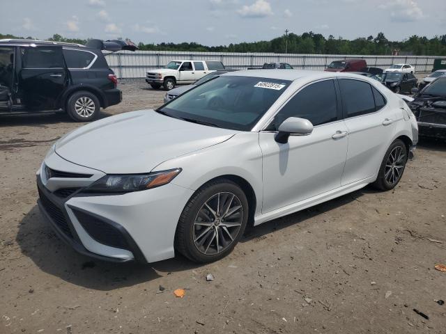 4T1G11AK2RU208772 - 2024 TOYOTA CAMRY SE NIGHT SHADE WHITE photo 1