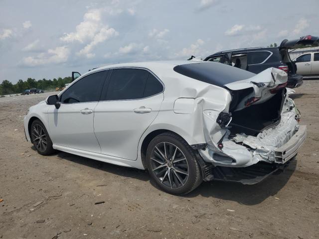 4T1G11AK2RU208772 - 2024 TOYOTA CAMRY SE NIGHT SHADE WHITE photo 2