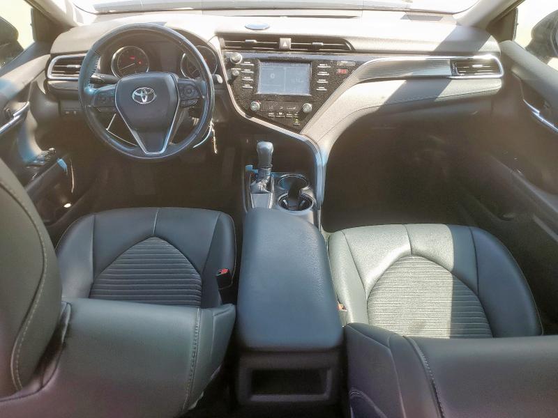 4T1B11HK0JU151945 - 2018 TOYOTA CAMRY L 黑色 照片 8