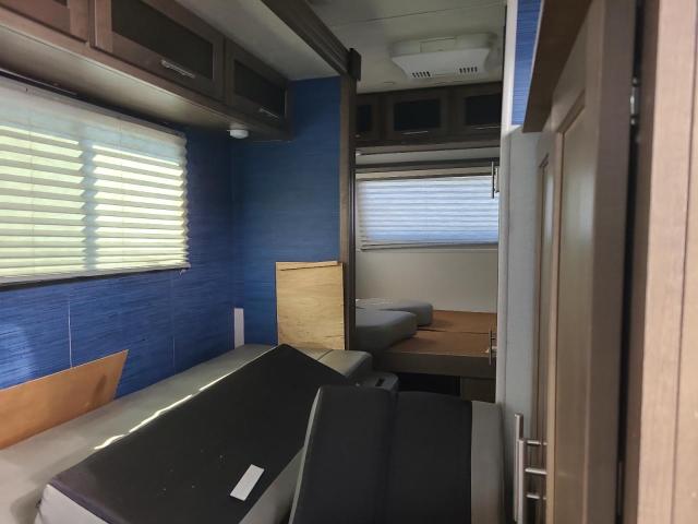 4X4TNB712KR200539 - 2019 WILDWOOD CAMPER WHITE photo 5