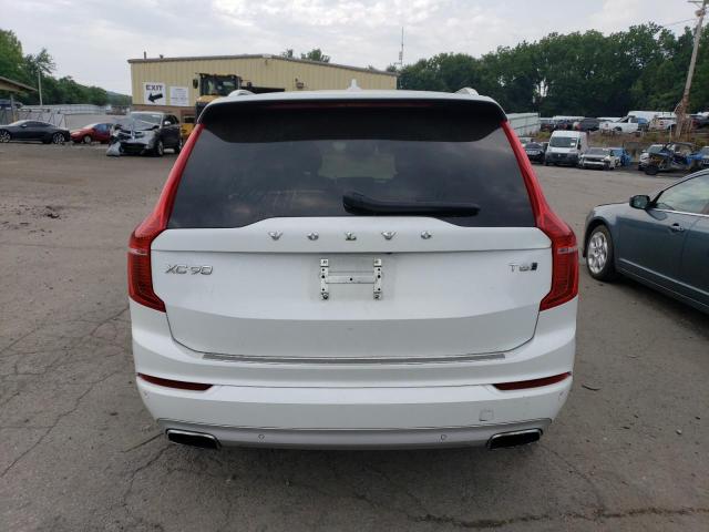 YV4A22PK5M1678385 - 2021 VOLVO XC90 T6 MOMENTUM WHITE photo 6