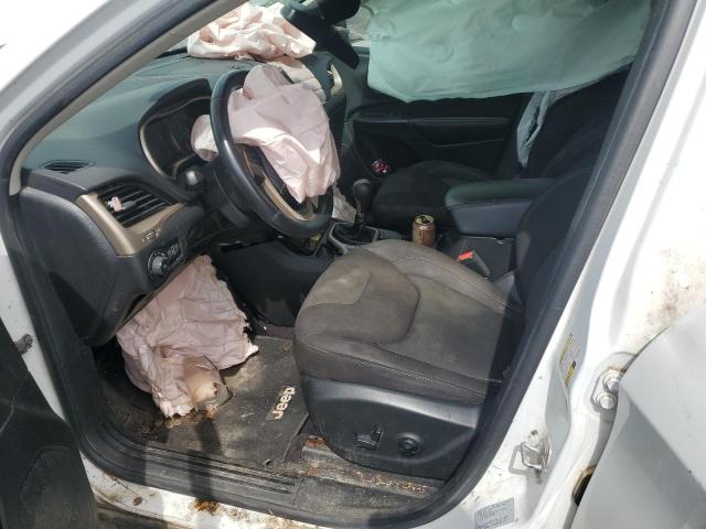 1C4PJLCB5GW377005 - 2016 JEEP CHEROKEE LATITUDE WHITE photo 7