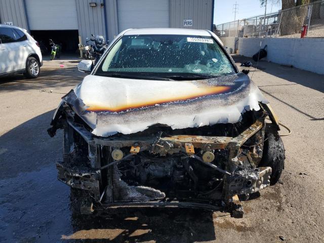 4T1G11AK0PU110191 - 2023 TOYOTA CAMRY SE NIGHT SHADE WHITE photo 5