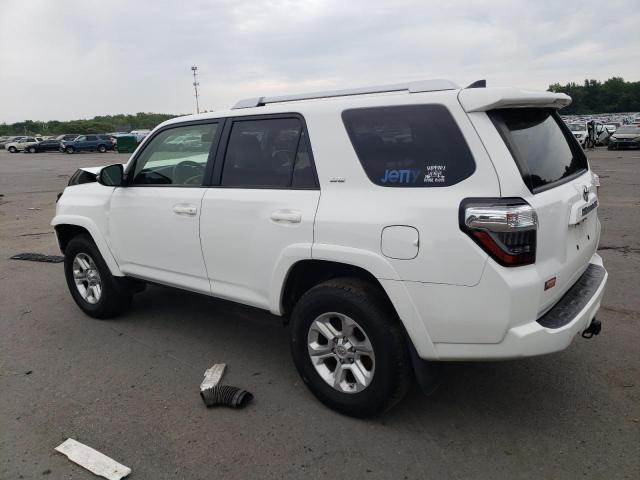 JTEBU5JR7J5540243 - 2018 TOYOTA 4RUNNER SR5/SR5 PREMIUM WHITE photo 2