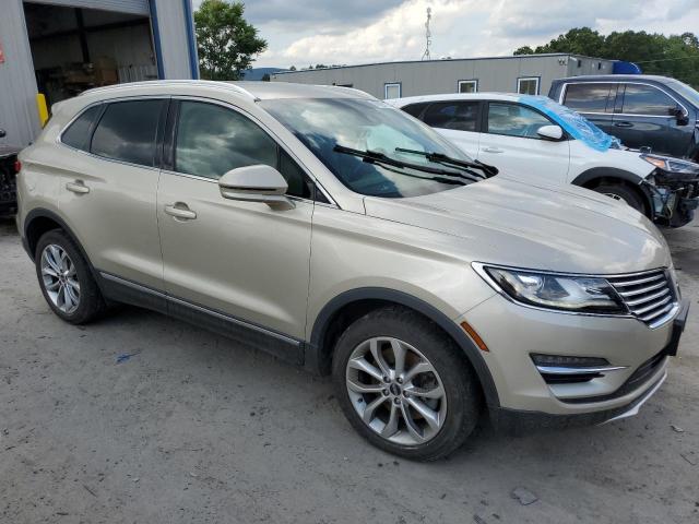 5LMCJ2D95HUL54706 - 2017 LINCOLN MKC SELECT Ոսկեգույն լուսանկար 4