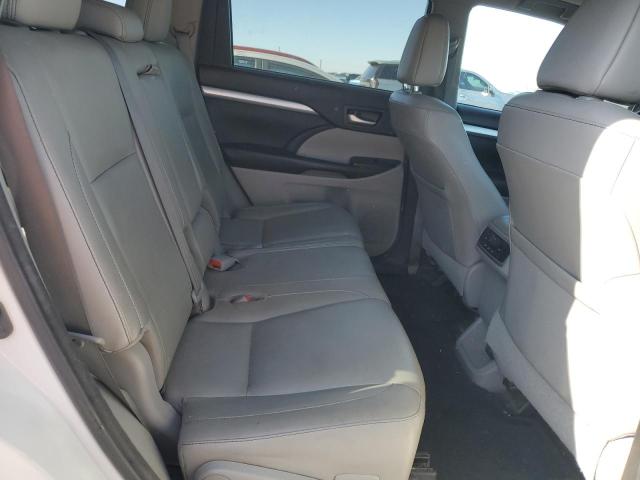 5TDKKRFH6GS176515 - 2016 TOYOTA HIGHLANDER XLE WHITE photo 11