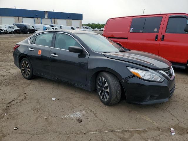 1N4AL3AP7JC186151 - 2018 NISSAN ALTIMA 2.5 შავი ფოტო 4