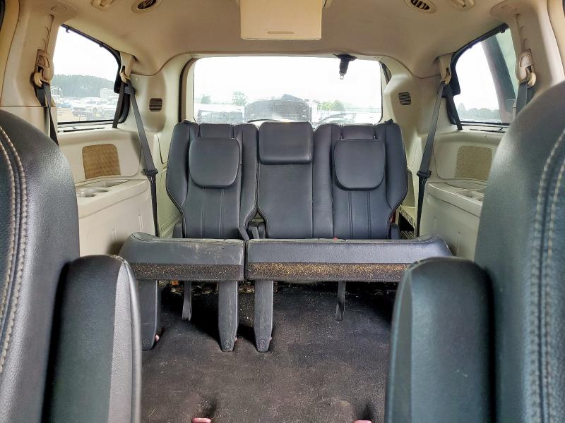 2C4RC1CG4GR200389 - 2016 CHRYSLER TOWN & COU TOURING L RED photo 10