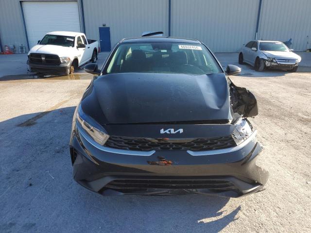 3KPF24AD6RE717987 - 2024 KIA FORTE LX BLACK photo 5