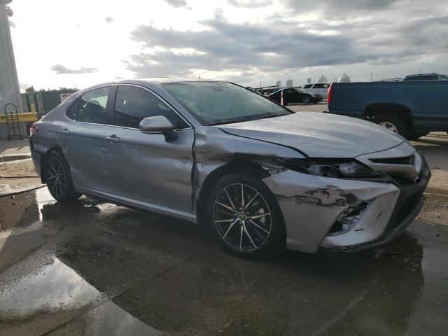 4T1T11AK3RU857284 - 2024 TOYOTA CAMRY SE NIGHT SHADE SILVER photo 4