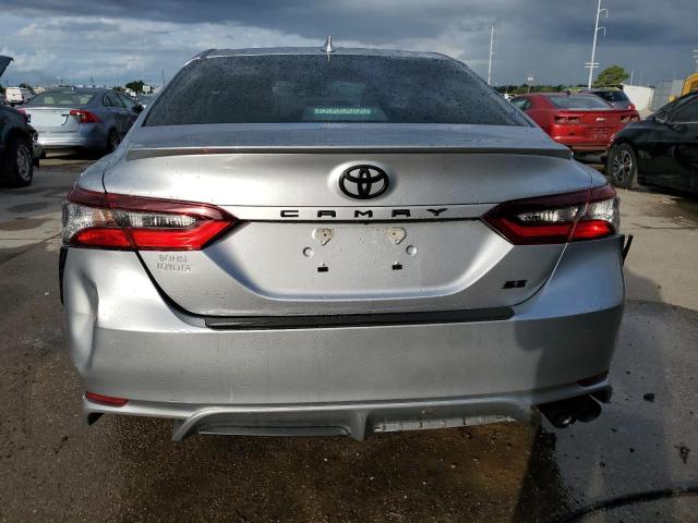 4T1T11AK3RU857284 - 2024 TOYOTA CAMRY SE NIGHT SHADE SILVER photo 6